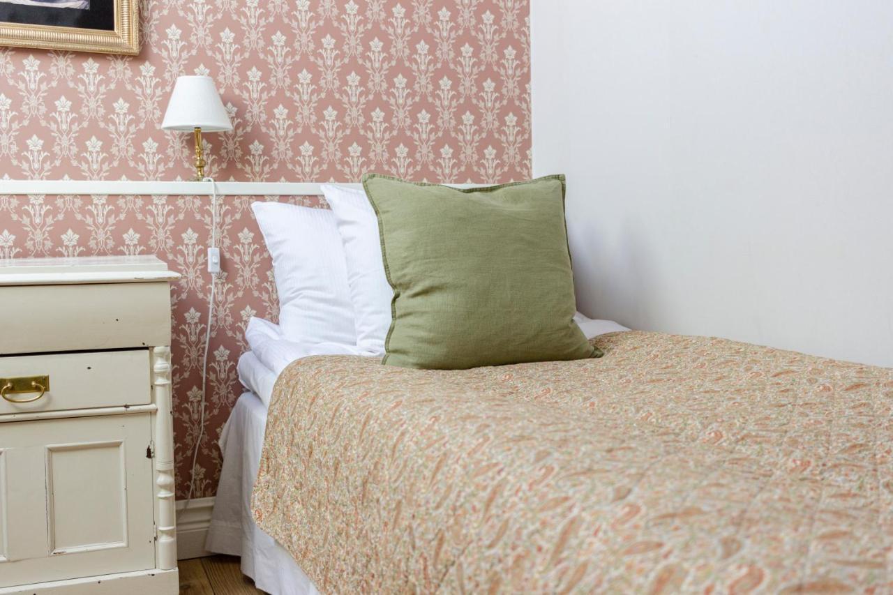 Rosenhill Bed & Breakfast Grebbestad Luaran gambar