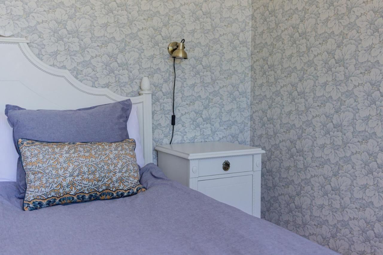 Rosenhill Bed & Breakfast Grebbestad Luaran gambar
